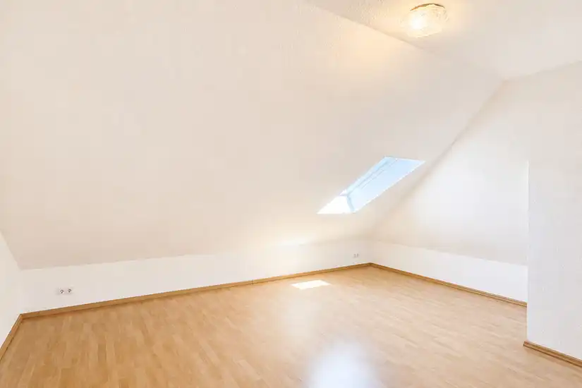 Schlafzimmer 5