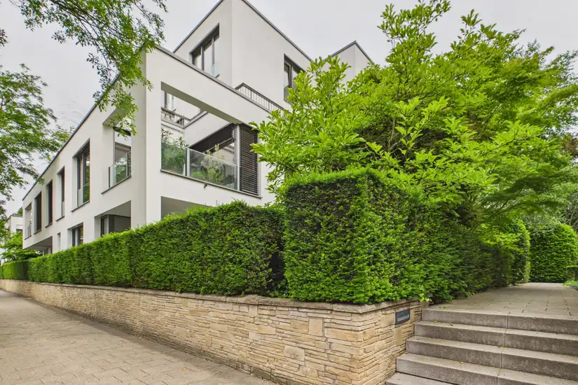 CAM05230G0-PR0067-STILL038.jpg